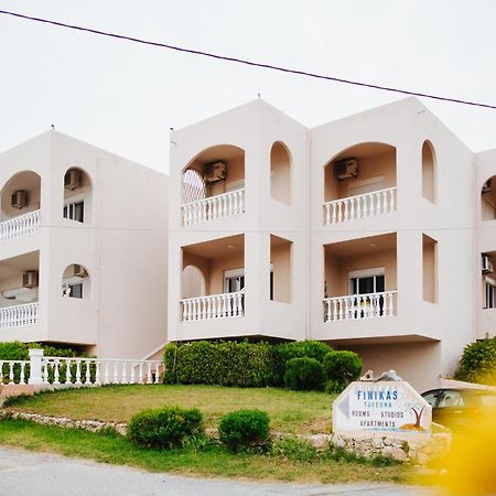 Finikas Apartments Плакиас Екстериор снимка