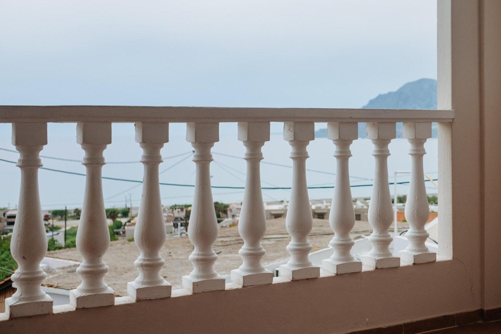 Finikas Apartments Плакиас Екстериор снимка