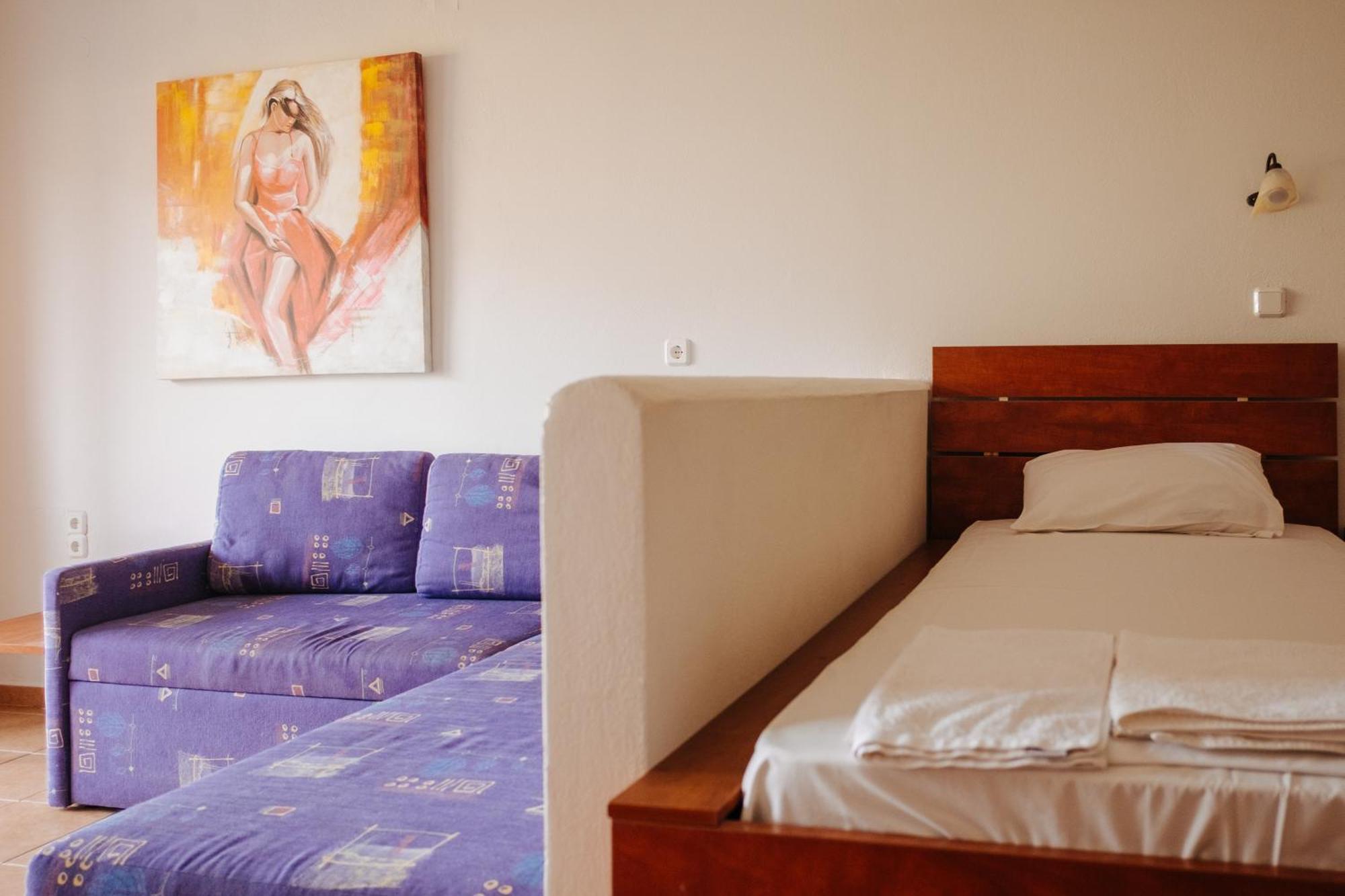 Finikas Apartments Плакиас Екстериор снимка