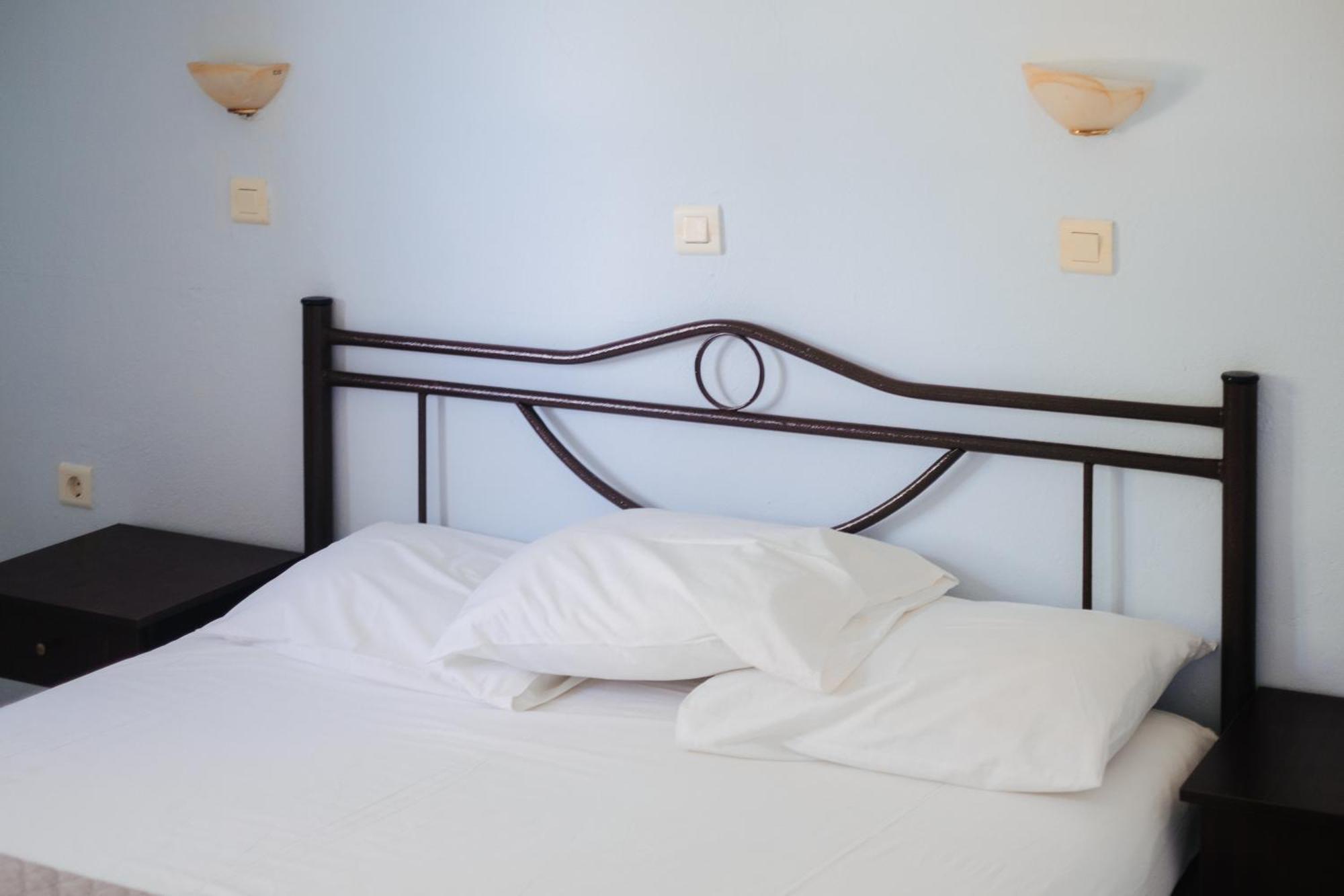 Finikas Apartments Плакиас Екстериор снимка